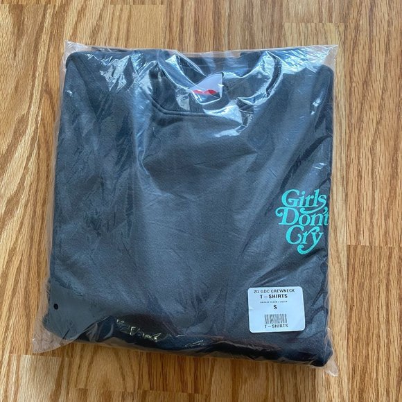 NEW GIRLS DON'T CRY GDC TONAL VINTAGE BLACK CREWNECK SZ SMALL - Picture 3 of 10